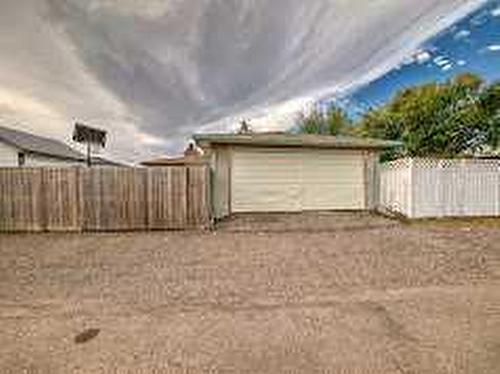 5020 Maryvale Drive Ne, Calgary, AB - Outdoor