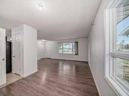 5020 Maryvale Drive Ne, Calgary, AB - Indoor Photo Showing Other Room