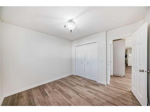 52 Riverbirch Road Se, Calgary, AB - Indoor Photo Showing Other Room