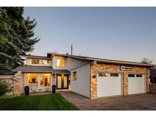 424 Berkley Crescent Nw, Calgary, AB - Outdoor