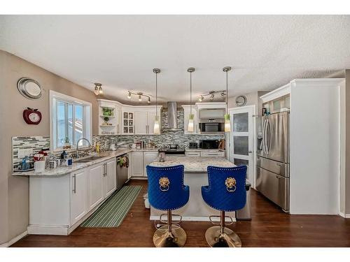 166 Tarawood Lane Ne, Calgary, AB - Indoor Photo Showing Kitchen With Upgraded Kitchen