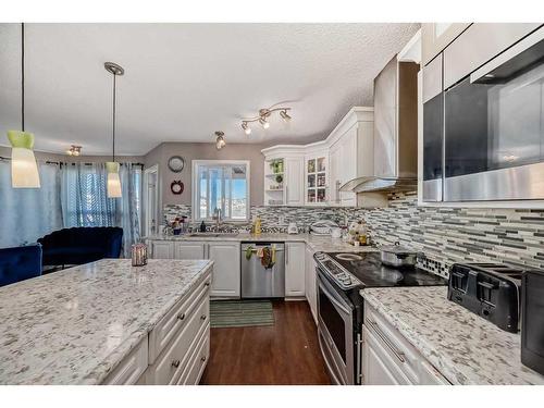 166 Tarawood Lane Ne, Calgary, AB - Indoor Photo Showing Kitchen With Upgraded Kitchen