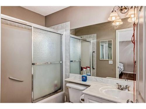 166 Tarawood Lane Ne, Calgary, AB - Indoor Photo Showing Bathroom