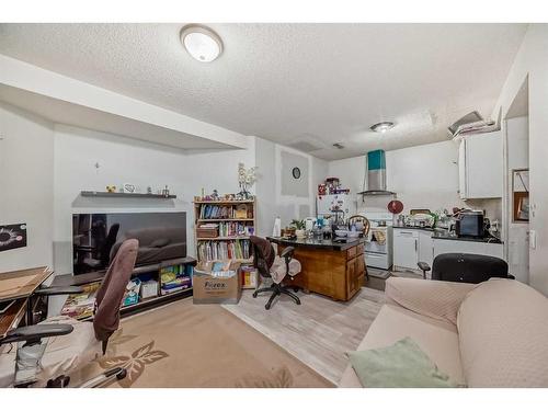 166 Tarawood Lane Ne, Calgary, AB - Indoor