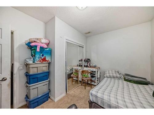 166 Tarawood Lane Ne, Calgary, AB - Indoor Photo Showing Bedroom