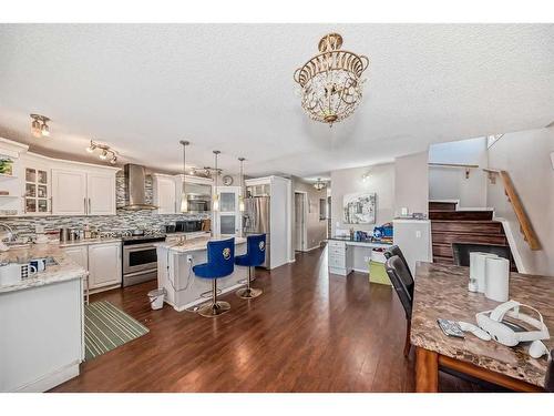 166 Tarawood Lane Ne, Calgary, AB - Indoor Photo Showing Kitchen With Upgraded Kitchen