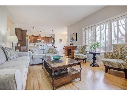 1622 Montrose Terrace Se, High River, AB - Indoor Photo Showing Living Room