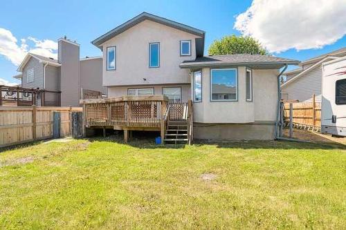 80 Sunlake Circle Se, Calgary, AB - Indoor Photo Showing Kitchen