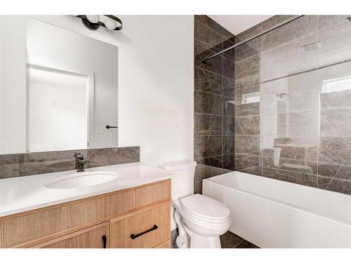 Unit 7-2220 26 Avenue Sw, Calgary, AB - Indoor Photo Showing Bathroom