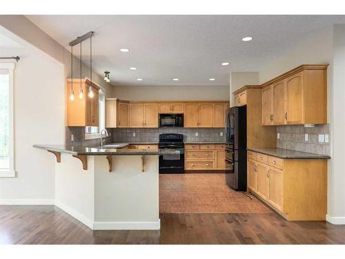 47 Discovery Ridge Circle Sw, Calgary, AB - Indoor Photo Showing Kitchen