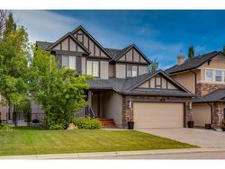 47 Discovery Ridge Circle SW Calgary, AB T3H 5T8