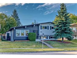 352 Queensland Drive SE Calgary, AB T2J 4G5