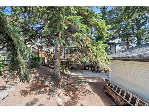 1123 14 Street Nw, Calgary, AB - Outdoor