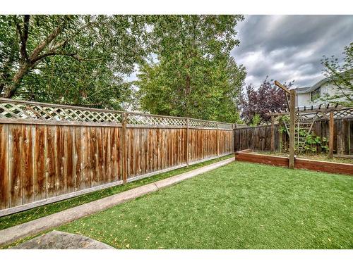 107 Douglasview Bay Se, Calgary, AB - Outdoor