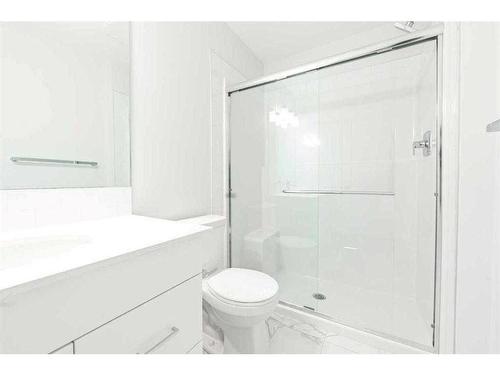 363-301 Redstone Boulevard Ne, Calgary, AB - Indoor Photo Showing Bathroom