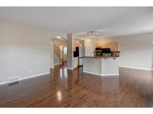 306 Rockyspring Circle Nw, Calgary, AB - Indoor Photo Showing Kitchen