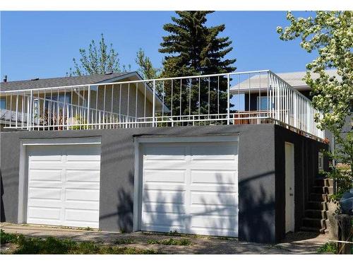 815 Sabrina Road Sw, Calgary, AB - Outdoor With Exterior