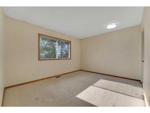 233081 Glenmore View Road, Rural Rocky View County, AB - Indoor Photo Showing Other Room