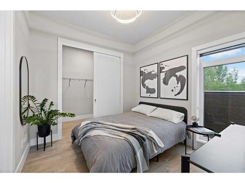 411-3375 15 Street Sw, Calgary, AB - Indoor Photo Showing Bedroom