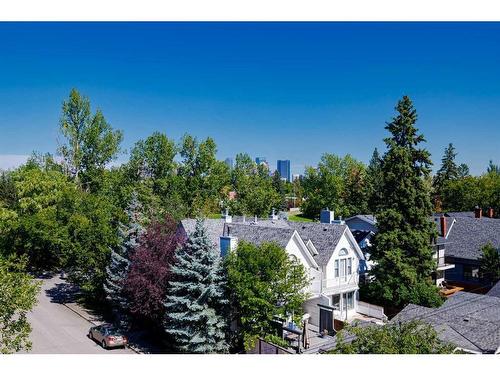 411-3375 15 Street Sw, Calgary, AB - Outdoor