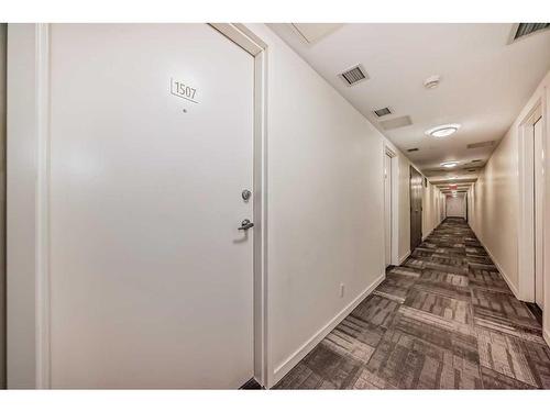 1507-450 8 Avenue Se, Calgary, AB - Indoor Photo Showing Other Room