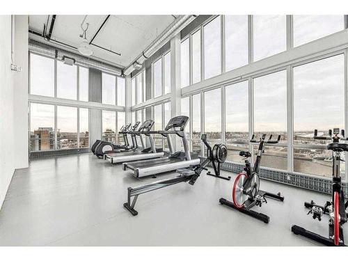 1507-450 8 Avenue Se, Calgary, AB - Indoor Photo Showing Gym Room