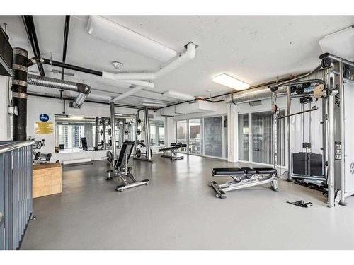 1507-450 8 Avenue Se, Calgary, AB - Indoor Photo Showing Gym Room