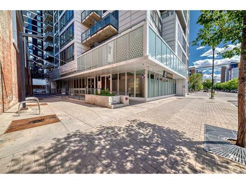 1507-450 8 Avenue Se, Calgary, AB - Outdoor