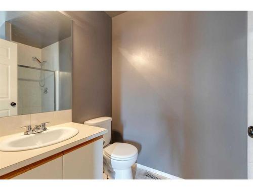 3 Macewan Meadow Rise Nw, Calgary, AB - Indoor Photo Showing Bathroom