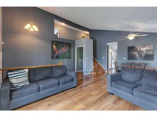 3 Macewan Meadow Rise Nw, Calgary, AB - Indoor Photo Showing Living Room