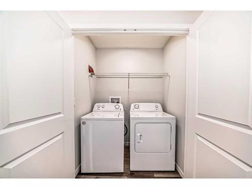 20 Creekstone Drive Sw, Calgary, AB - Indoor Photo Showing Laundry Room