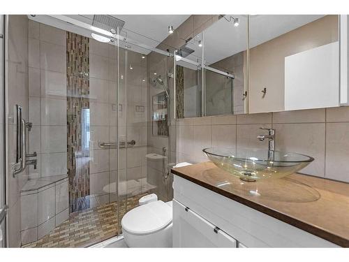 13907 Deer Ridge Drive Se, Calgary, AB - Indoor Photo Showing Bathroom