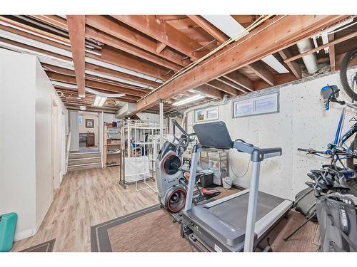 1336 / 1338 Rosehill Drive Nw, Calgary, AB - Indoor Photo Showing Gym Room