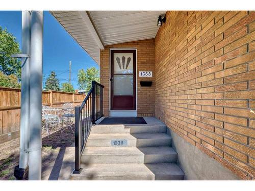 1336 / 1338 Rosehill Drive Nw, Calgary, AB - Outdoor With Exterior