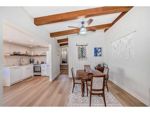 1336 / 1338 Rosehill Drive Nw, Calgary, AB - Indoor Photo Showing Dining Room