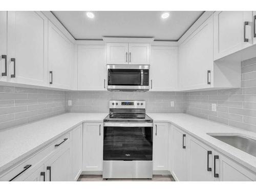 35 Homestead Passage, Calgary, AB - Indoor Photo Showing Kitchen