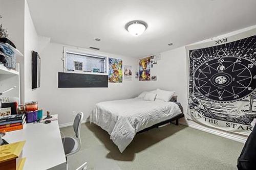 4012 Chatham Place Nw, Calgary, AB - Indoor Photo Showing Bedroom