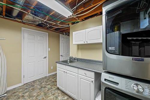 4012 Chatham Place Nw, Calgary, AB - Indoor Photo Showing Laundry Room