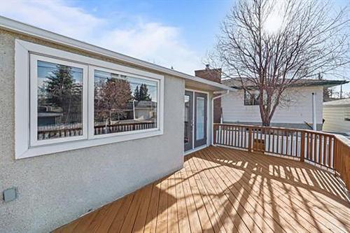 4012 Chatham Place Nw, Calgary, AB - Outdoor With Deck Patio Veranda With Exterior