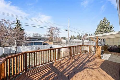 4012 Chatham Place Nw, Calgary, AB - Outdoor With Deck Patio Veranda