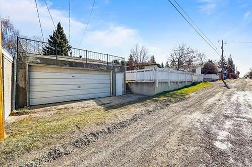 4012 Chatham Place Nw, Calgary, AB - Outdoor