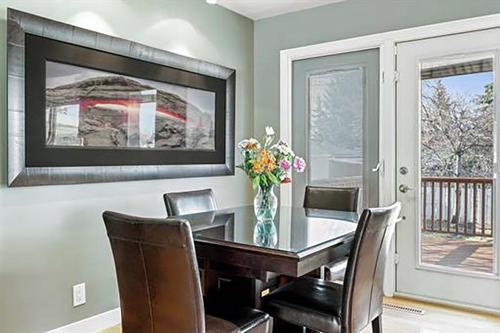 4012 Chatham Place Nw, Calgary, AB - Indoor Photo Showing Dining Room