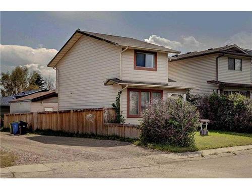 39 Templeton Bay Ne, Calgary, AB - Outdoor