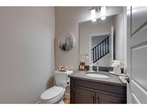 202 Auburn Sound Manor Se, Calgary, AB - Indoor Photo Showing Bathroom