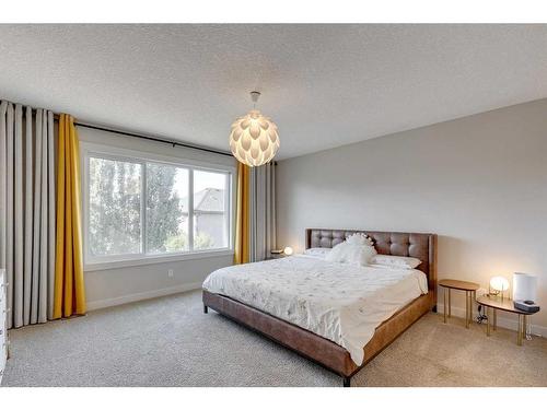 202 Auburn Sound Manor Se, Calgary, AB - Indoor Photo Showing Bedroom