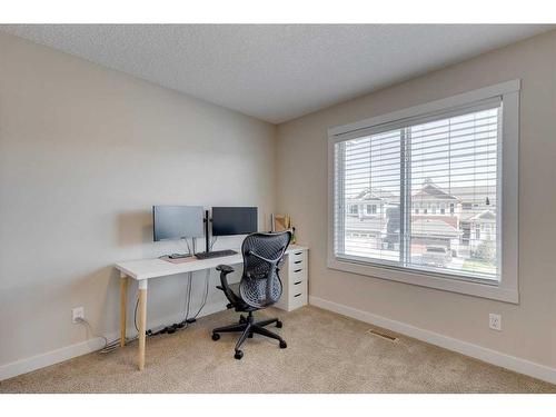 202 Auburn Sound Manor Se, Calgary, AB - Indoor Photo Showing Office