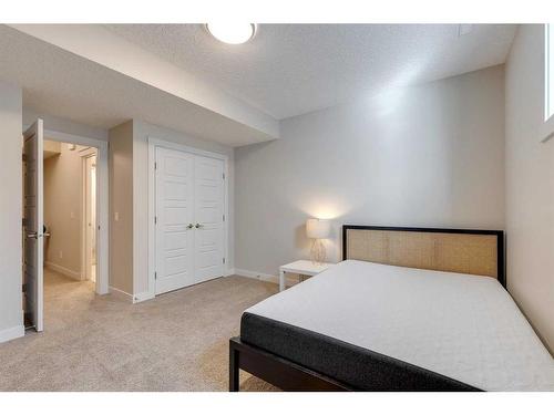 202 Auburn Sound Manor Se, Calgary, AB - Indoor Photo Showing Bedroom