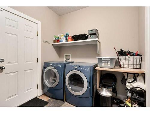 357 Wentworth Place Sw, Calgary, AB - Indoor Photo Showing Laundry Room