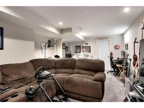 357 Wentworth Place Sw, Calgary, AB - Indoor Photo Showing Living Room