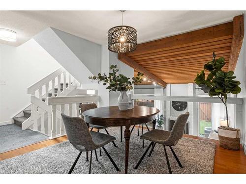 40-10030 Oakmoor Way Sw, Calgary, AB - Indoor Photo Showing Dining Room